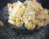 Foto langkah ke 2 dari resep Banana Choco Cheese Pastry.