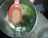 A picture of step 3 of Mint onion raita.