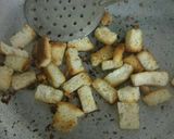 A picture of step 8 of Palak (spinach) soup with croutons.