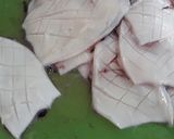 Foto langkah ke 1 dari resep Cap Cay Seafood Pedes.