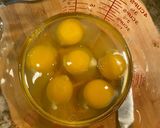 A picture of step 2 of Egg muffins.