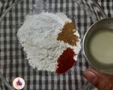 A picture of step 5 of Kurkure Paneer Momos.