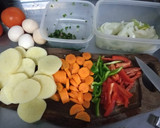Foto del paso 1 de la receta: Bifes a la criolla🍲