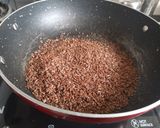 A picture of step 1 of Flaxseeds laddo.