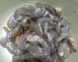 Foto langkah ke 1 dari resep Udang asam manis.