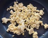 Hình bước làm 1 của món Đậu hũ xào nấm mèo