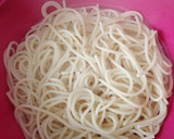 Foto del paso 6 de la receta: Spaghetti picantes con aceitunas