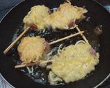 Foto langkah ke 5 dari resep Sosis Gulung Mie Telur.