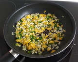 Foto del paso 2 de la receta: Berenjena rellena de soja texturizada y mango