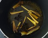 Foto langkah ke 3 dari resep Rawon ayam instant ala lucy's.