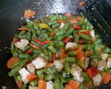 Foto langkah ke 3 dari resep Tumis buncis tahu wortel.