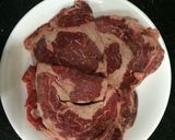 Hình bước làm 1 của món Beefsteak sốt rượu vang (hoặc sốt Teriyaki)