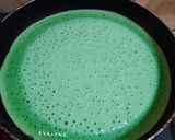 Foto langkah ke 3 dari resep Martabak manis pandan Teflon (No Telur, No Ragi).