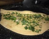 A picture of step 5 of Green chilli and garlic laccha paratha.