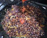 A picture of step 4 of Tawa masaledar kale chanay.
