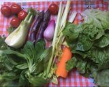 Májusi saláta lilaspárgával recept fázis 1 fotója