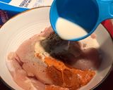 Gambar langkah 1 resipi Crispy Cornflakes Chicken.