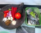 Foto langkah ke 1 dari resep Mujair bumbu merah.