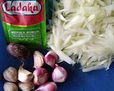 Foto langkah ke 1 dari resep Oseng pepaya muda bumbu mie.