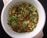 A picture of step 4 of Aloo-potol Dalna (Bengali veg sabzi).