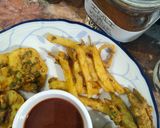A picture of step 8 of Imli or khajoor ki chutney.
