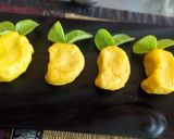 A picture of step 5 of Mango sandesh.