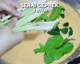 Foto langkah ke 4 dari resep Rendang Ayam Suir Cocok Untuk Stock Lauk di Rumah.