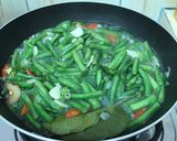 Foto langkah ke 3 dari resep Tumis kacang panjang dan tempe simpel nan endul.