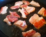 A picture of step 4 of Migas Manchegas.