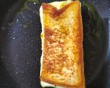 Foto langkah ke 6 dari resep Roti telur panggang.