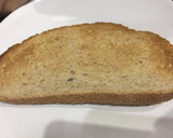 Foto del paso 1 de la receta: Tosta de aguacate y huevo poché