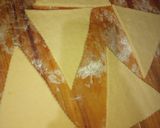 Foto del paso 5 de la receta: Medialunas dulces caseritas 😋