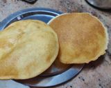 A picture of step 9 of Rawa sooji Bhature.