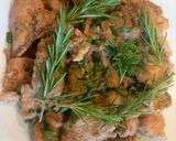 Hình bước làm 2 của món Gà ướp Rosemary (Rosemary Chicken)