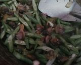 Foto langkah ke 4 dari resep Tumis Kerang Kacang Panjang & Bunga Turi.