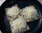 Foto langkah ke 3 dari resep Garlic Bread Toast.