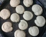 Foto del paso 5 de la receta: Riquísimas facturas con pastelera!