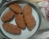 मोठे आटे के लड्डू (Moth aate ke ladoo recipe in hindi) रेसिपी चरण 2 फोटो