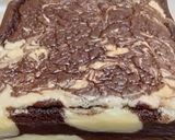 Foto langkah ke 8 dari resep Keto marble cake.