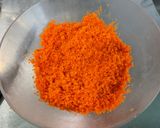 Une image de l'étape 3 de Salade de concombre, carottes et poivron à la mozzarella.