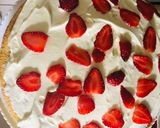 Foto del paso 10 de la receta: Queque de yogurt con crema y fresas