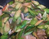 รูปขั้นตอนการทำที่ 5 ของ ผัดมะเขือยาวหมูสามชั้น คีโต