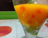 A picture of step 2 of Fruit chocho punch.