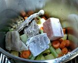 Foto del paso 3 de la receta Caldo del puchero con garbanzos y pollo