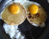 Foto del paso 2 de la receta: Huevos montados en Tortillas o Arepas