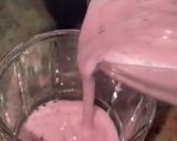 A picture of step 5 of Mixed fruit smoothie.