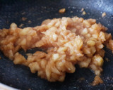 Foto del paso 1 de la receta: Tortitas de manzana y canela