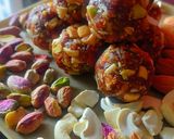 A picture of step 7 of Dates and Dry Fruits Laddu.