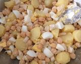 Foto del paso 2 de la receta Ensalada de patatas con garbanzos