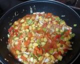 Foto del paso 4 de la receta: Salteado de pasta con verduras y salchichas frescas